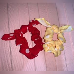 Polka dot scrunchies